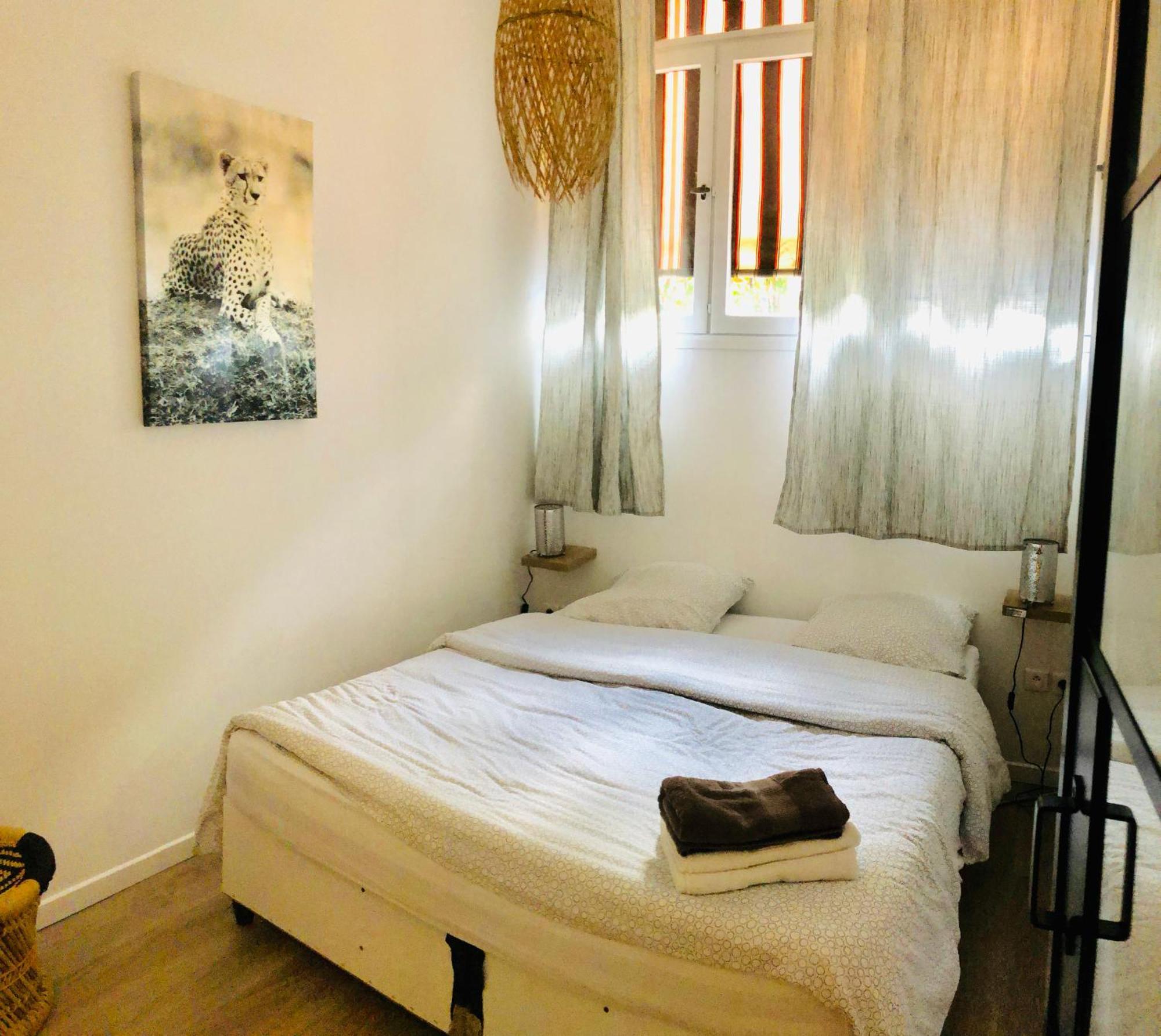 Metro Gambetta Apartment Paris Bagian luar foto