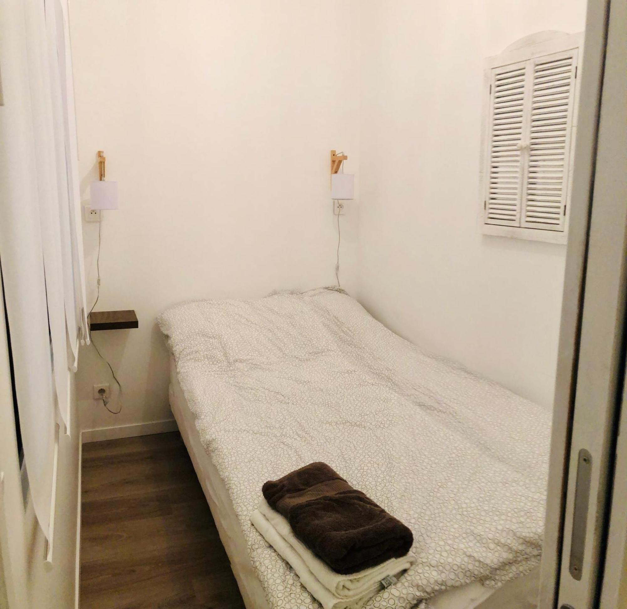 Metro Gambetta Apartment Paris Bagian luar foto